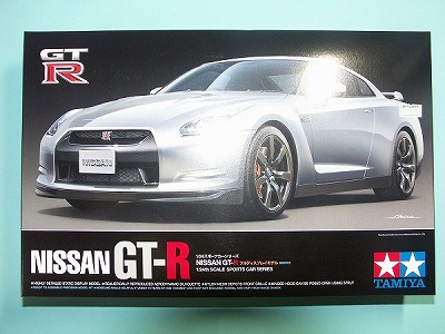 1/24　NISSAN　GT-R